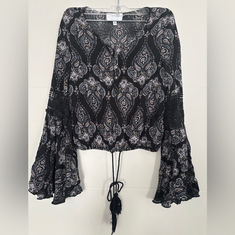 Kendall & Kylie Black Paisley Blouse